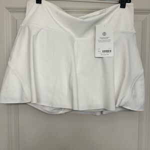 Athleta - White Tennis Skirt NWT Size Large
